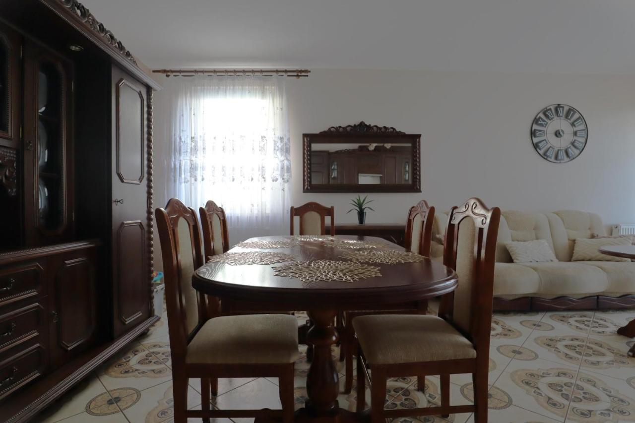 קולובז'ג Apartament Jantarek מראה חיצוני תמונה
